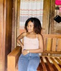 Jenny 18 ans Antalaha Madagascar