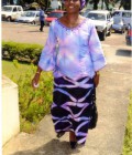 Albertine 56 Jahre Libreville Gabun