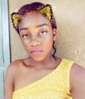 Muriel 24 Jahre Yaoundé Kamerun