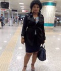 Suzanne 42 Jahre Douala Kamerun