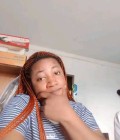 Lovelyne 26 Jahre Yaoundé  Kamerun