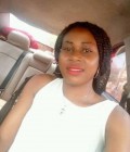 Adrienne 34 Jahre Yaounde Kamerun