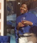 Madelene 33 Jahre Douala Cameroun
