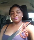 Nadia 33 Jahre Yaoundé Kamerun