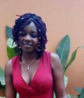 Nadine 28 Jahre Yaoundé Kamerun