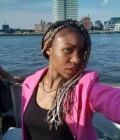 Martine 32 Jahre Douala Kamerun