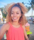 Laura 29 Jahre Diégo  Madagaskar