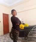 Mariama 24 Jahre Lomé Gehen