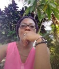 Sandrine 42 Jahre Yaoundé Kamerun