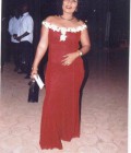 Mireille 48 Jahre Douala Kamerun