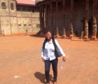 Diane 35 Jahre Douala Kamerun