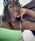 Noeline 33 Jahre Yaoundé Kamerun