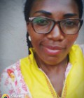 Carine 33 Jahre Yaoundé Kamerun