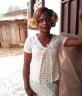 Adeline 42 Jahre Yaoundé Kamerun