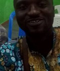 Dan 42 ans Douala Cameroun