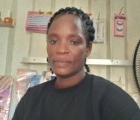 Dorcas 34 Jahre Lomé  Gehen
