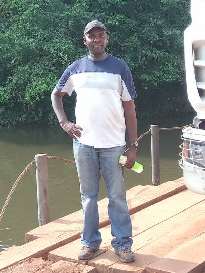 Guy 52 ans Paoua République centrafricaine