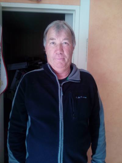 Patrick 64 ans Angers France