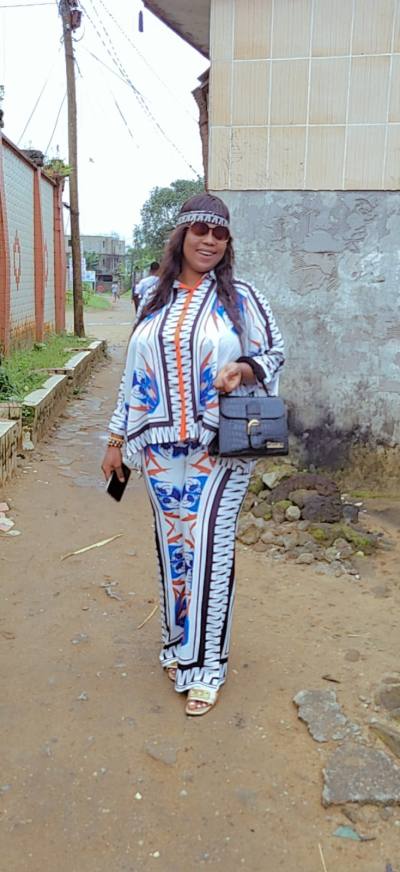 Rafiatou 31 years Douala  Cameroun