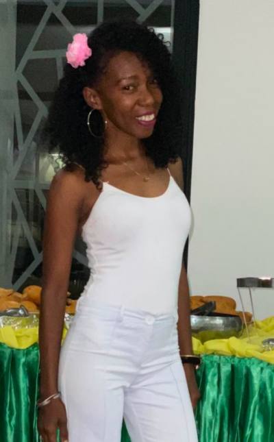 Nina 37 ans Antsiranana  Madagascar