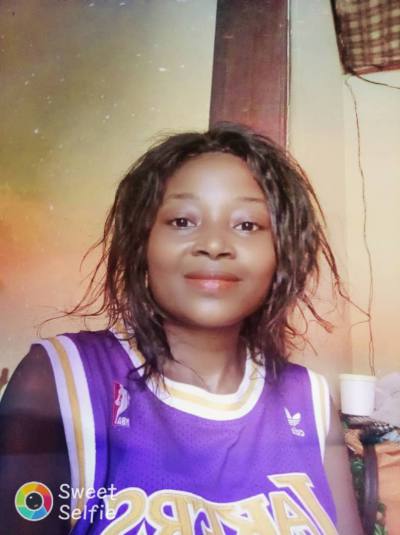 Fanny 31 ans Centre Cameroun