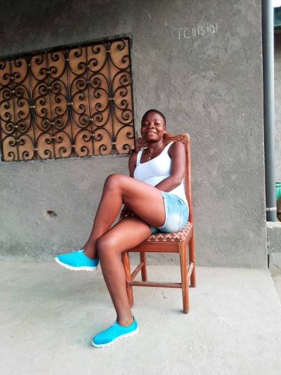Clementine 26 ans Yaounde Cameroun
