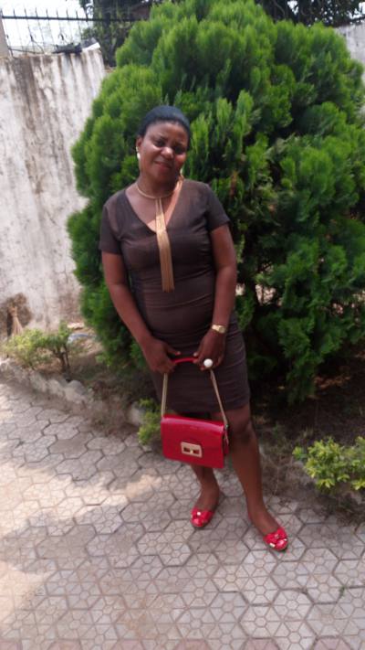 Esperanza 43 ans Douala Cameroun