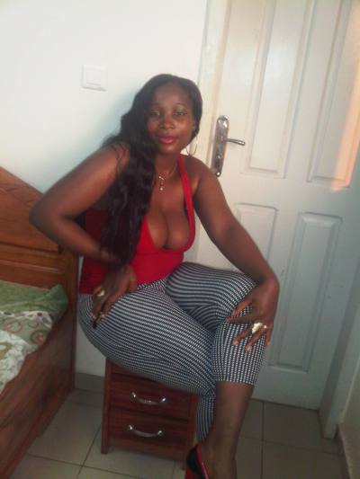 Carmen fabiola 29 Jahre Yaoundé Kamerun