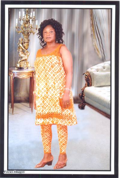 Charlotte 64 ans Yaounde Cameroun