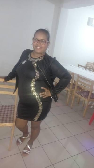 Virginie 42 ans Port Louis Maurice