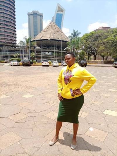Nora 35 ans Nairobi Kenya