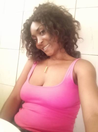 Suzanne 29 Jahre Yaoundé5 Kamerun
