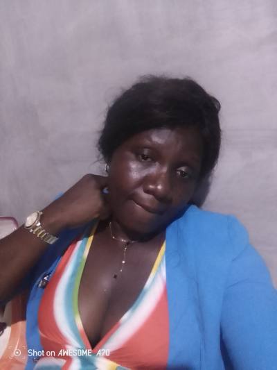 Antoinette 39 Jahre Centre Yaoundé Kamerun