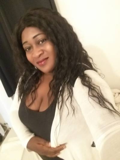Nathalie 36 years Camerounaise  France