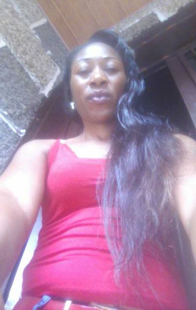 Eliane 47 ans Yaounde Cameroun