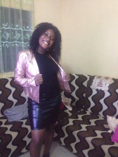 Jessica 25 Jahre Douala Kamerun