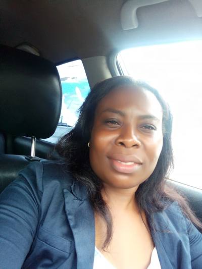 Ruth 32 ans Kribi  Cameroun
