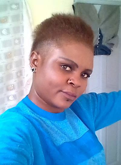 Laure 31 Jahre Douala Kamerun