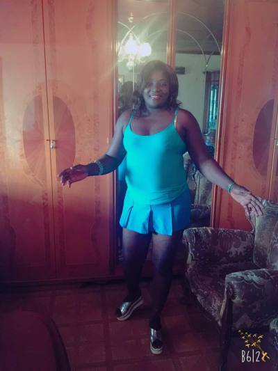 Rose 46 ans Yaoundé Cameroun