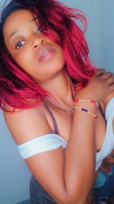 Nelly 26 ans Yaounde Mfoundi Cameroun