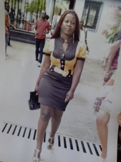 Stephanie 31 ans Abidjan Côte d'Ivoire