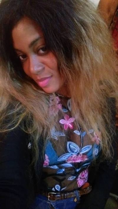 Carole 30 ans Yaoundé Cameroun