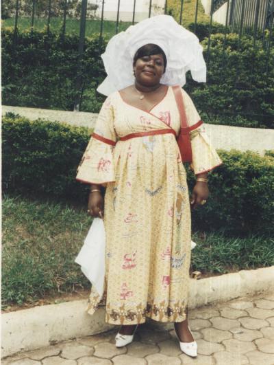 Loreine 47 Jahre Yaounde Kamerun