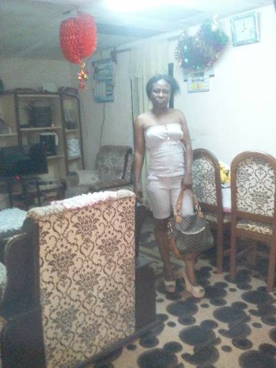 Stephanie 36 ans Yaounde Cameroun