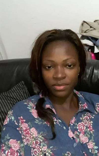Armelle 32 ans Yaoundé Cameroun