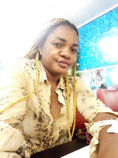 Anne  36 years Mfoundi  Cameroon
