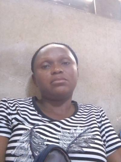 Monique 40 Jahre Yaoundé  Kamerun