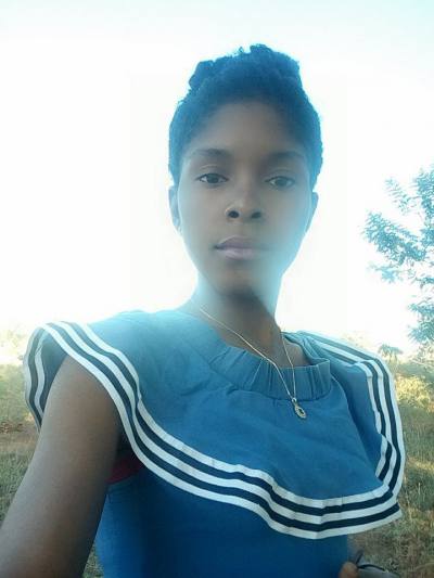 Elisa 33 ans Antsiranana Madagascar