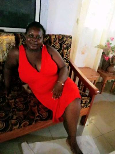 Ingrid 28 years Catholique Cameroon