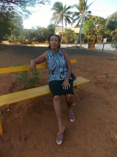 Anita 60 ans Antsiranana Madagascar